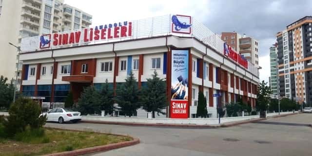 Batıkent Sınav Anadolu Lisesi kampüsü