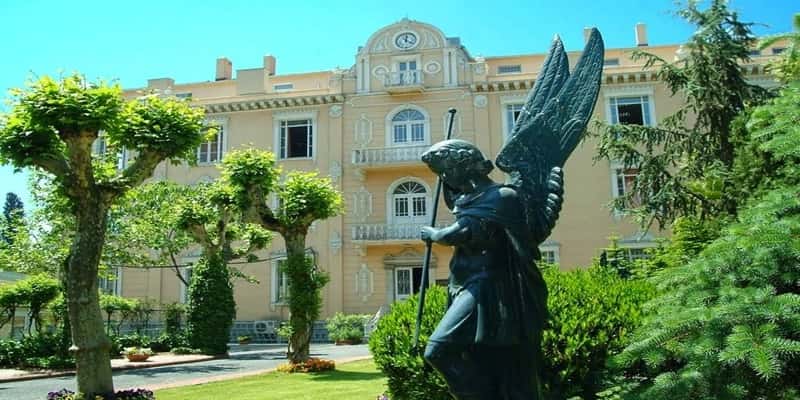 Saint-Michel Fransız Lisesi kampüsü